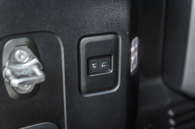 Used 2020 Land Rover Defender 110 X image 13