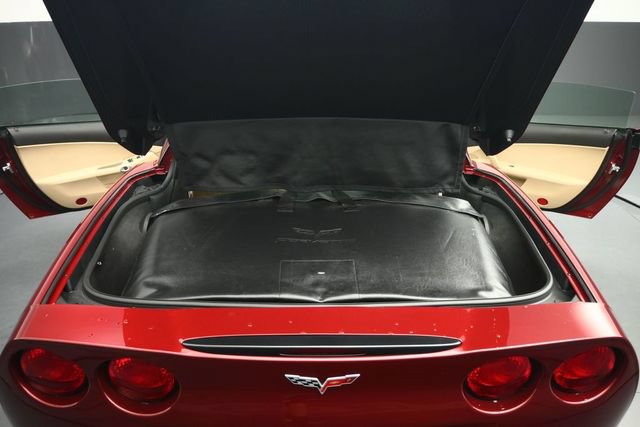 Used 2007 Chevrolet Corvette Coupe w/ Preferred Equipment Group RWD image 53