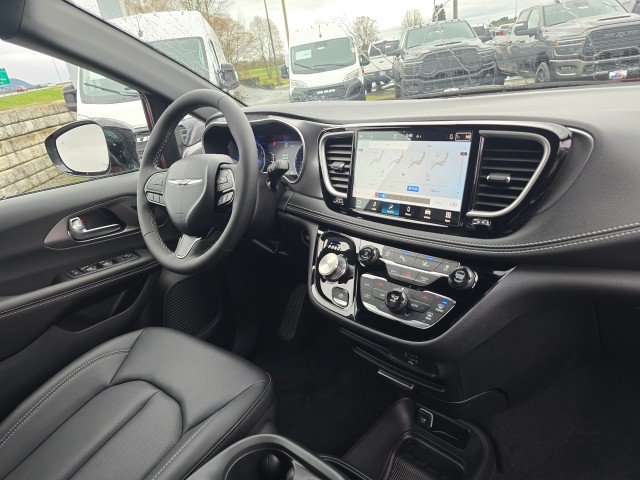 New 2026 Chrysler Pacifica Select w/ S Appearance Package FWD image 10