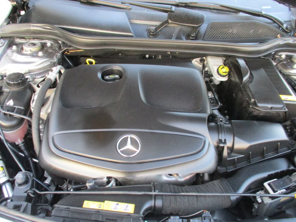Used 2015 Mercedes-Benz CLA 250 image 18