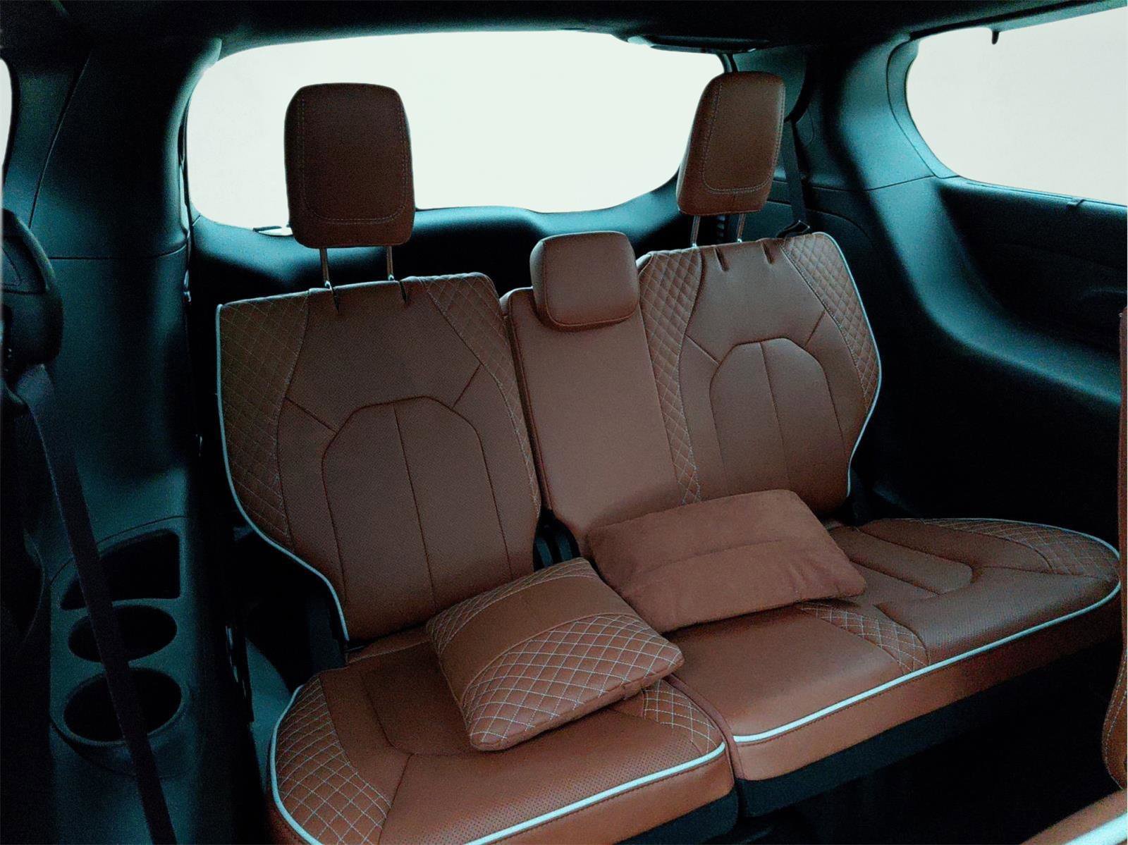 New 2026 Chrysler Pacifica Pinnacle image 21