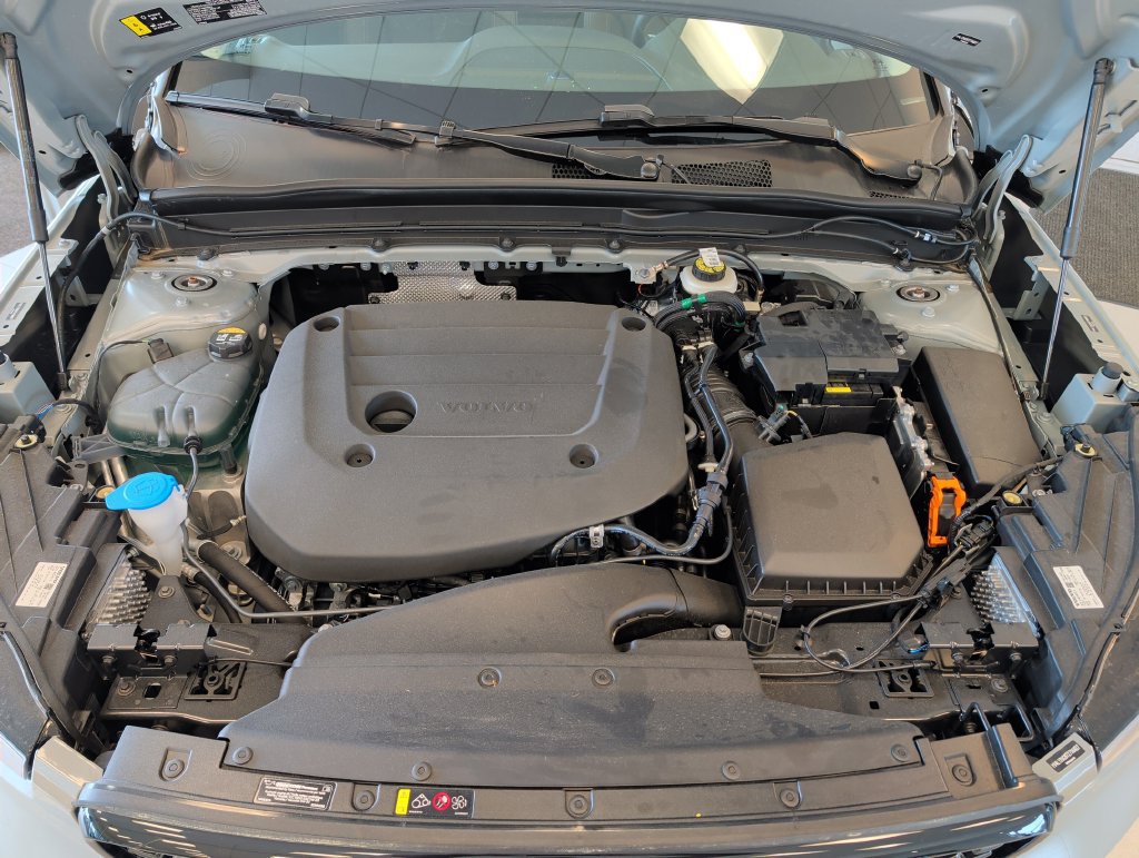 New 2026 Volvo XC40 B5 Plus w/ Protection Package Premier AWD/4WD image 27