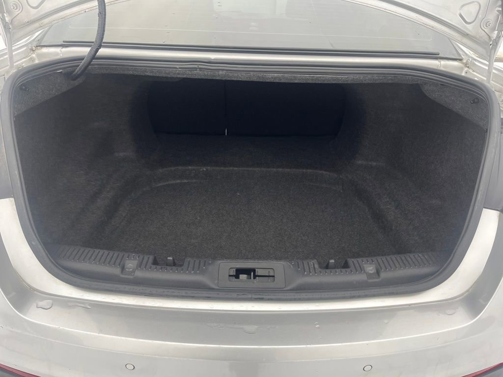 Used 2019 Ford Taurus SEL image 37