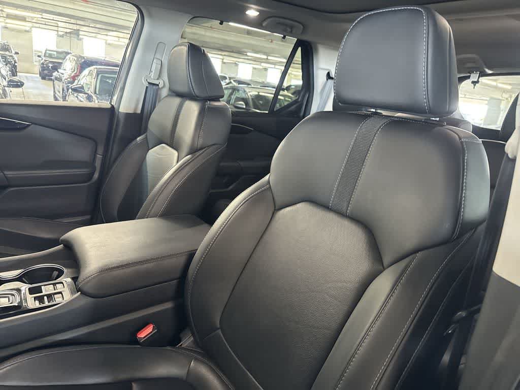 Used 2024 Honda Pilot Touring image 13
