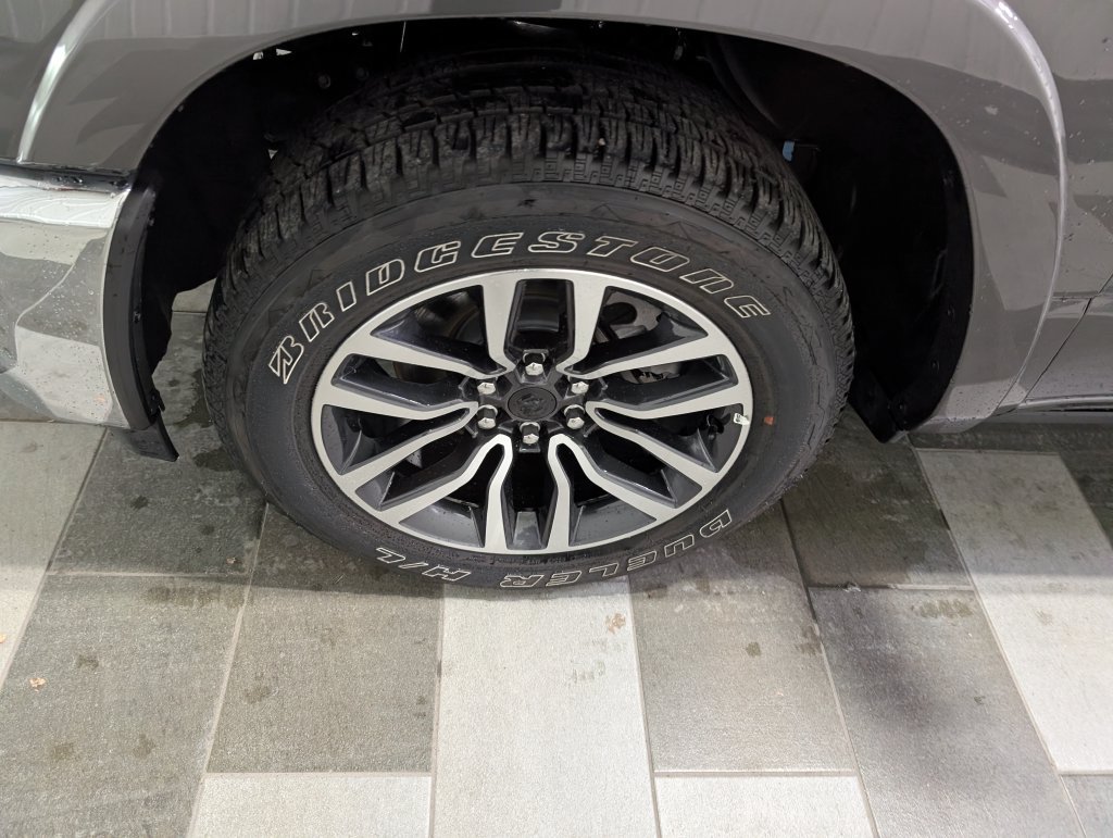 Used 2026 RAM 1500 Limited AWD/4WD image 8