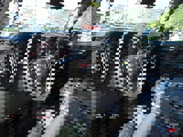 New 2026 GMC Sierra 1500 Pro w/ Pro Value Package image 13