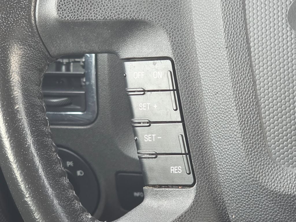 Used 2011 Ford Escape Limited AWD/4WD image 19