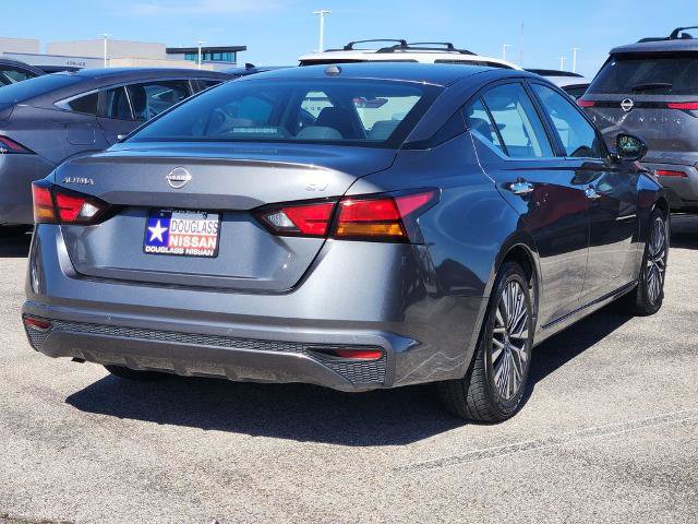 Certified 2024 Nissan Altima 2.5 SV image 3