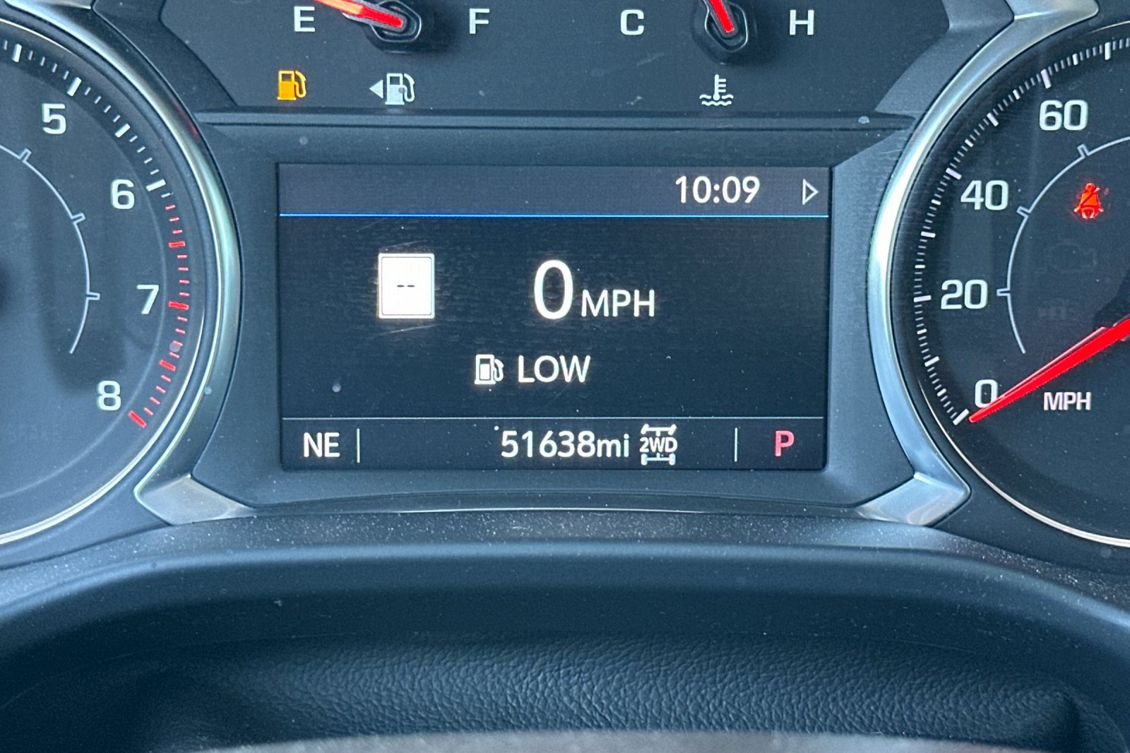 Used 2023 GMC Acadia SLT image 43