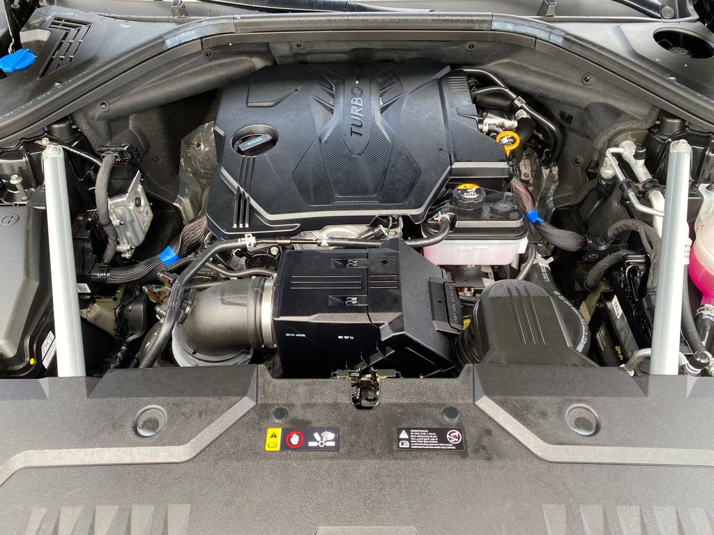 Certified 2023 Genesis GV70 2.5T w/ Sport Prestige Package image 28