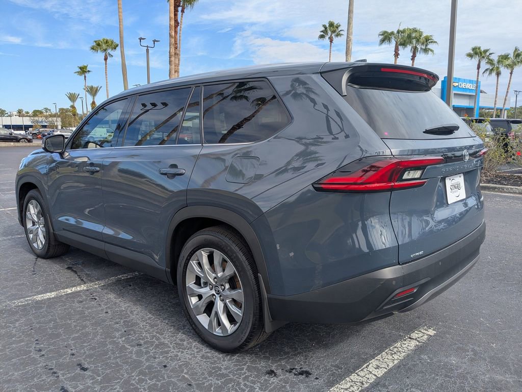 Used 2025 Toyota Grand Highlander FWD image 6
