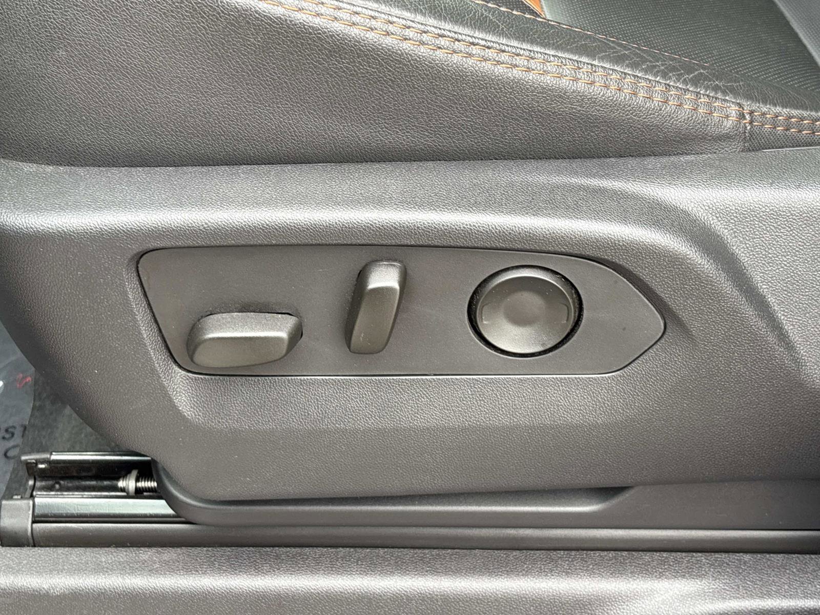 Used 2023 GMC Sierra 1500 AT4 w/ AT4 Premium Package image 17