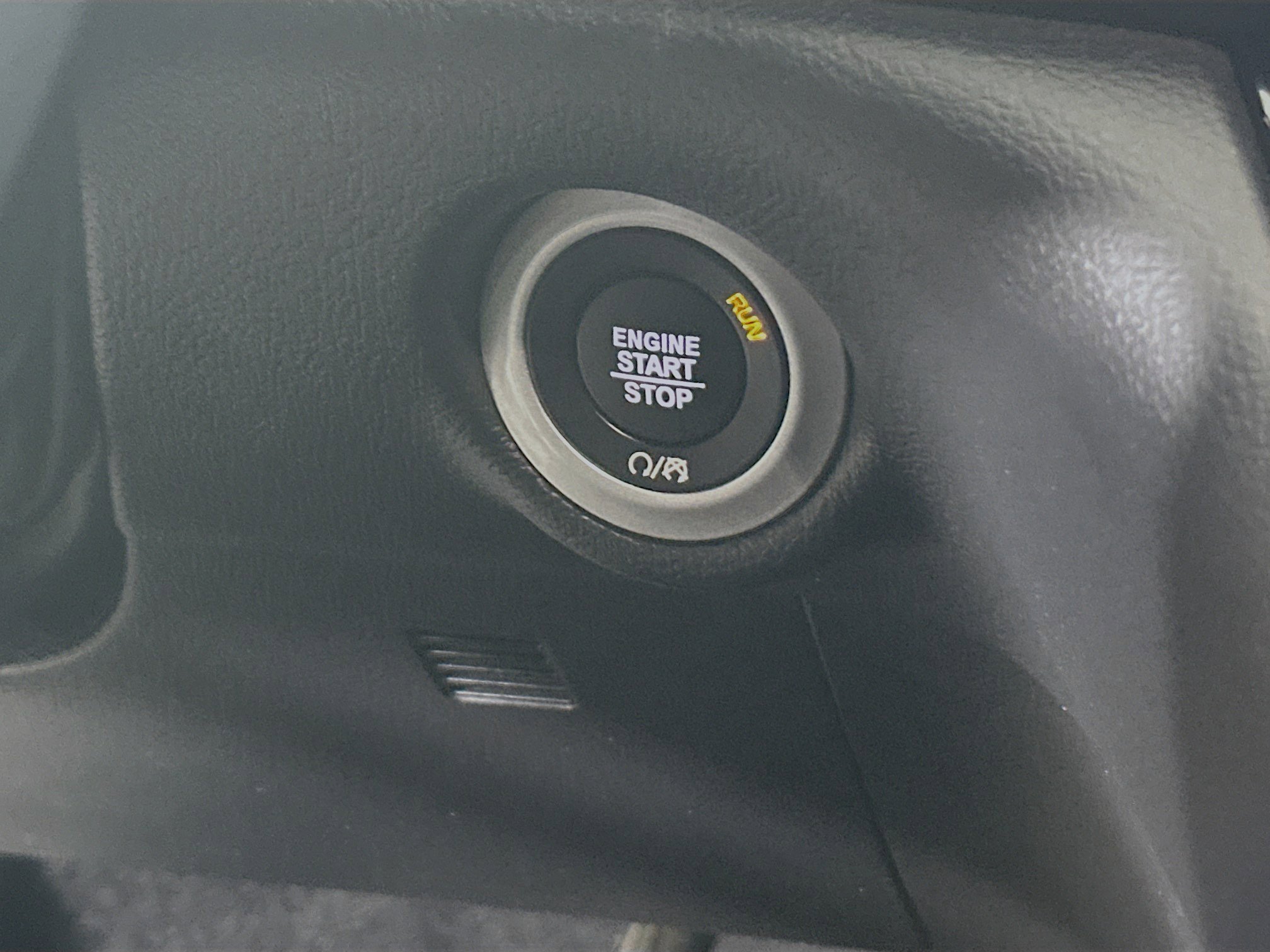 Used 2025 Chrysler Pacifica Select FWD image 20