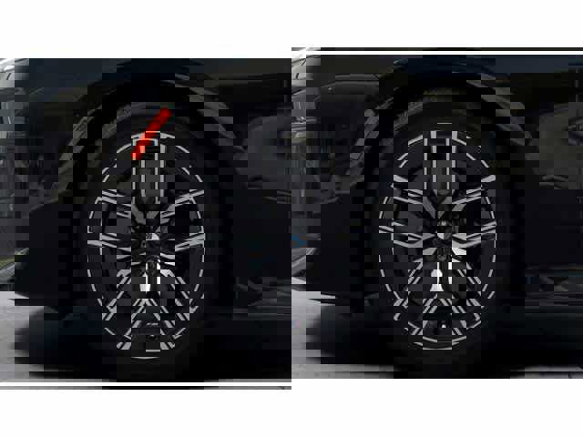 Used 2025 BMW i7 eDrive50 w/ M Sport Package image 7