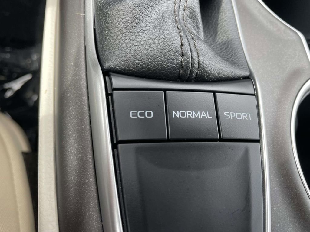 Used 2024 Toyota Camry LE image 41