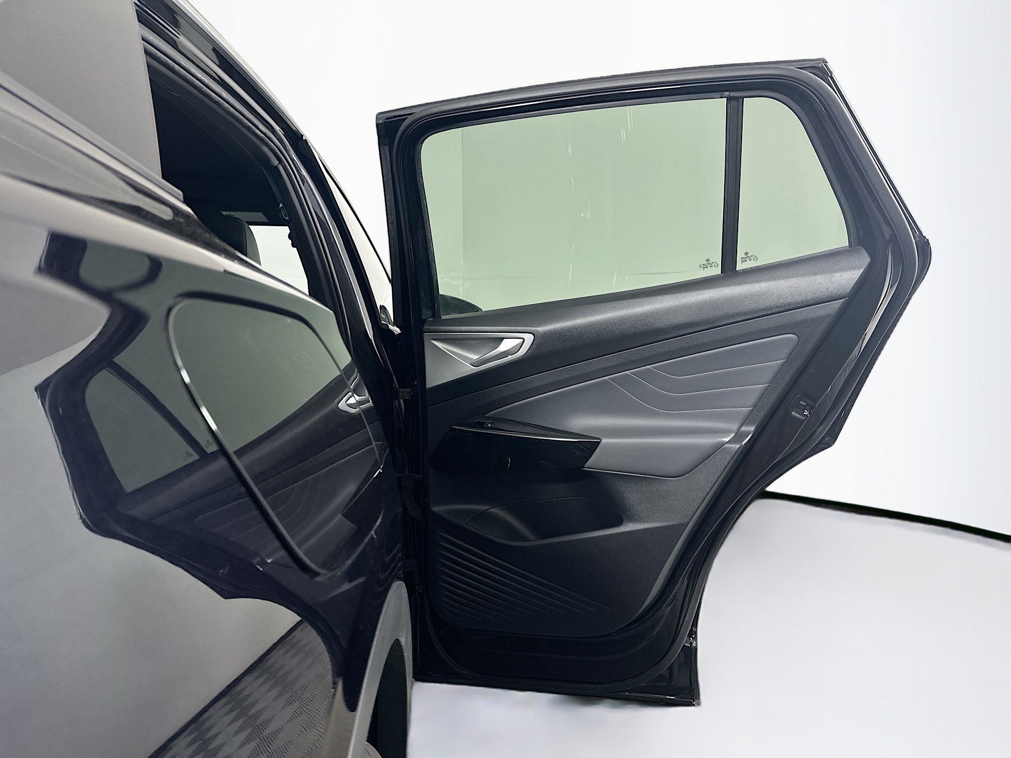 Used 2023 Volkswagen ID.4 Pro S Plus AWD/4WD image 32