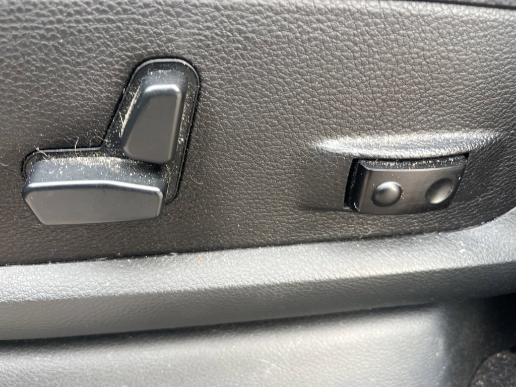 Used 2019 RAM 3500 Laramie image 12