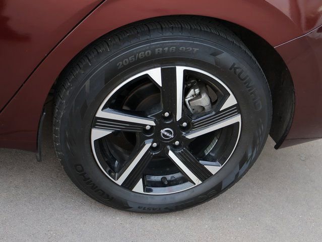 Used 2025 Nissan Sentra SV image 39