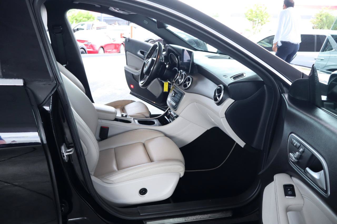 Used 2018 Mercedes-Benz CLA 250 image 36
