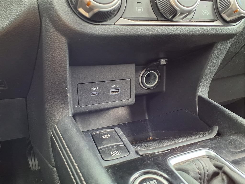 Used 2023 Nissan Kicks SV FWD image 13