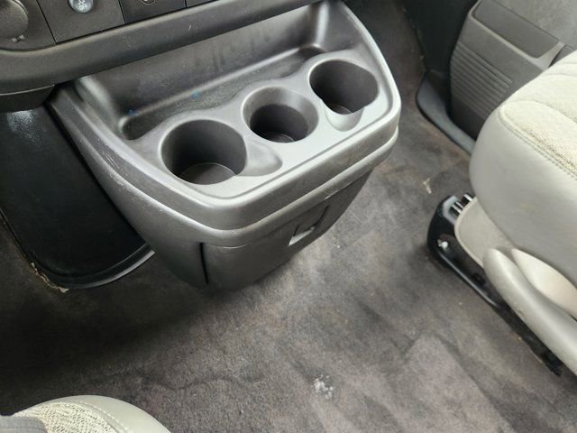 Used 2025 Chevrolet Express 3500 LS image 21