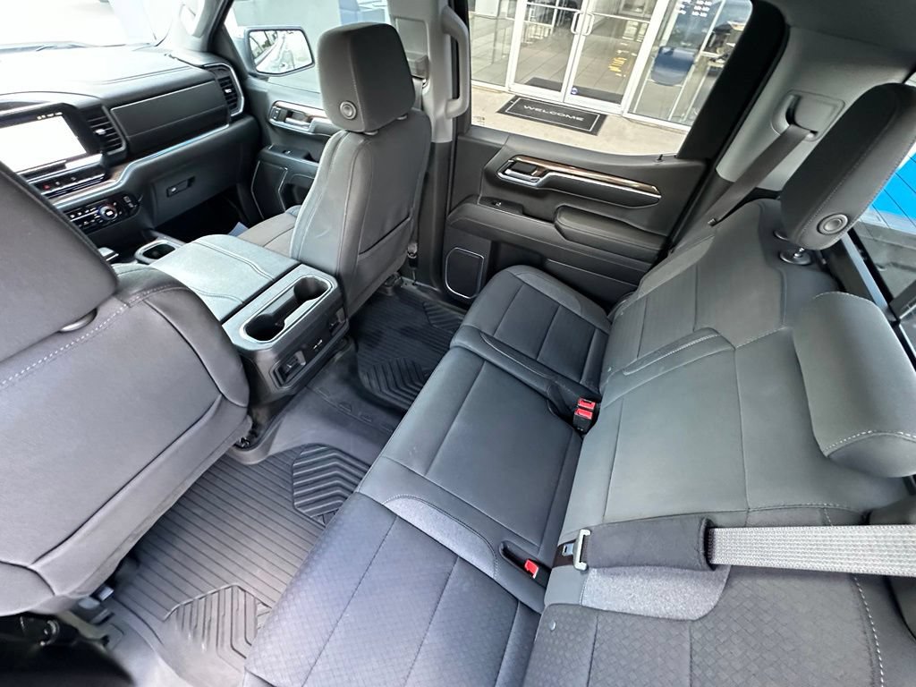 Used 2023 Chevrolet Silverado 1500 LT AWD/4WD image 29