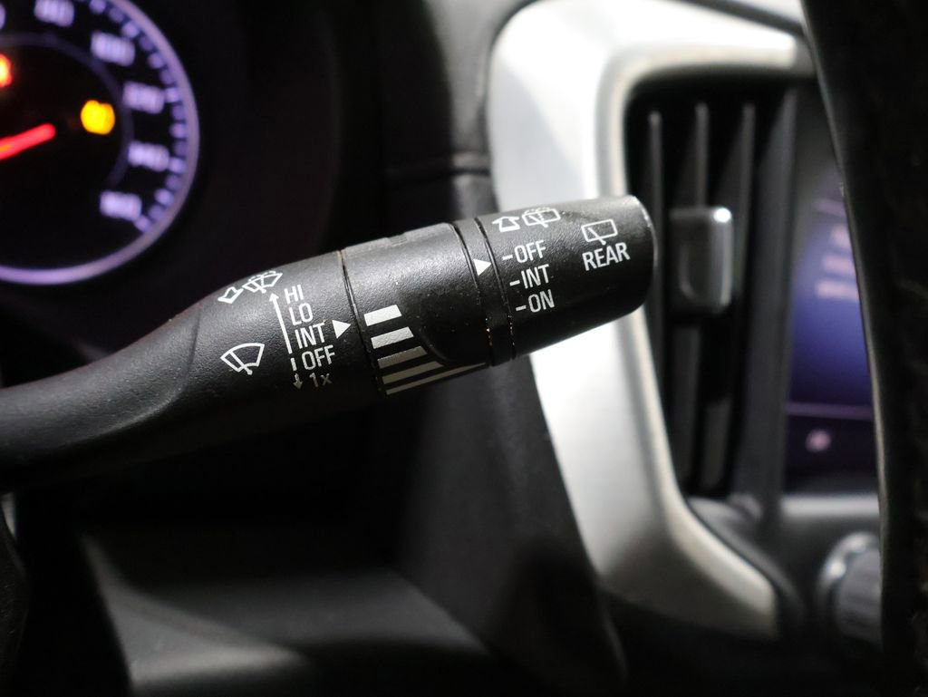 Used 2023 GMC Terrain SLT image 36