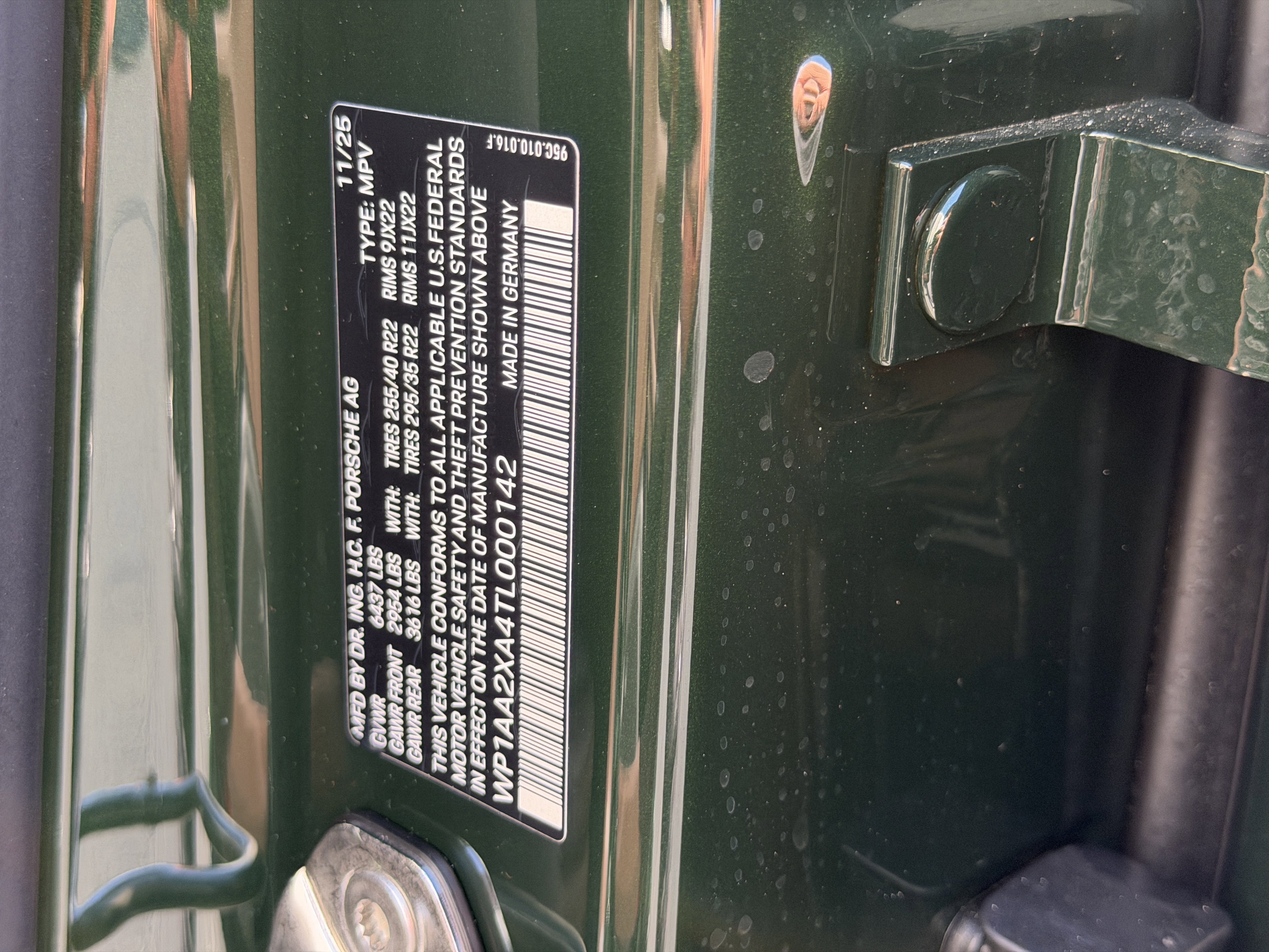 New 2026 Porsche Macan 4 Electric image 34