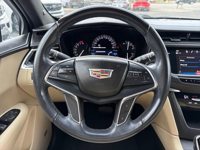Used 2018 Cadillac XT5 FWD image 16