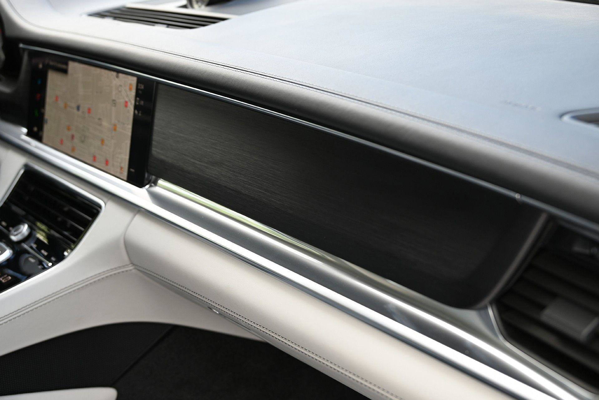 Used 2023 Porsche Panamera GTS image 27