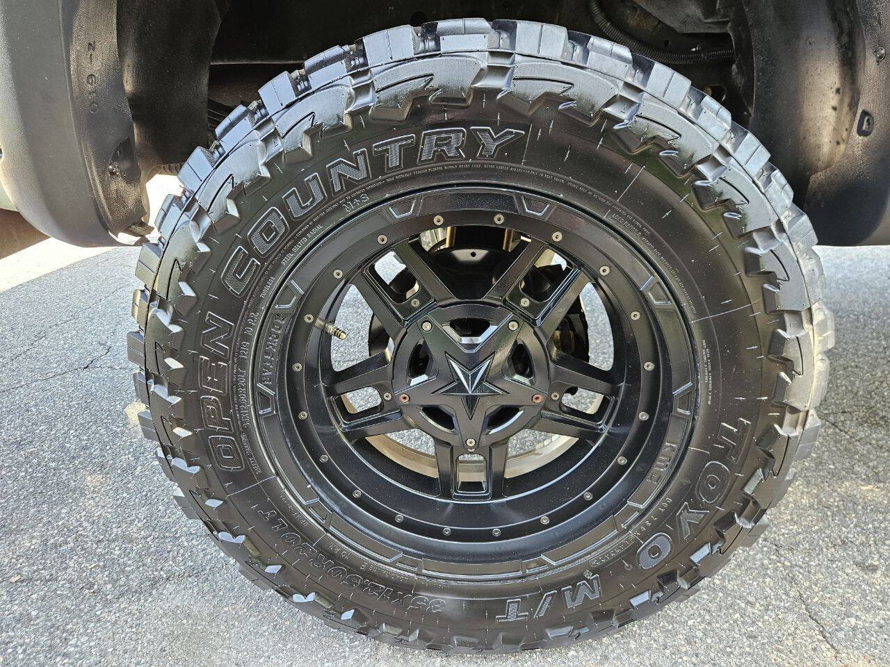 Used 2012 Nissan Titan SL w/ SL Technology Pkg AWD/4WD image 28