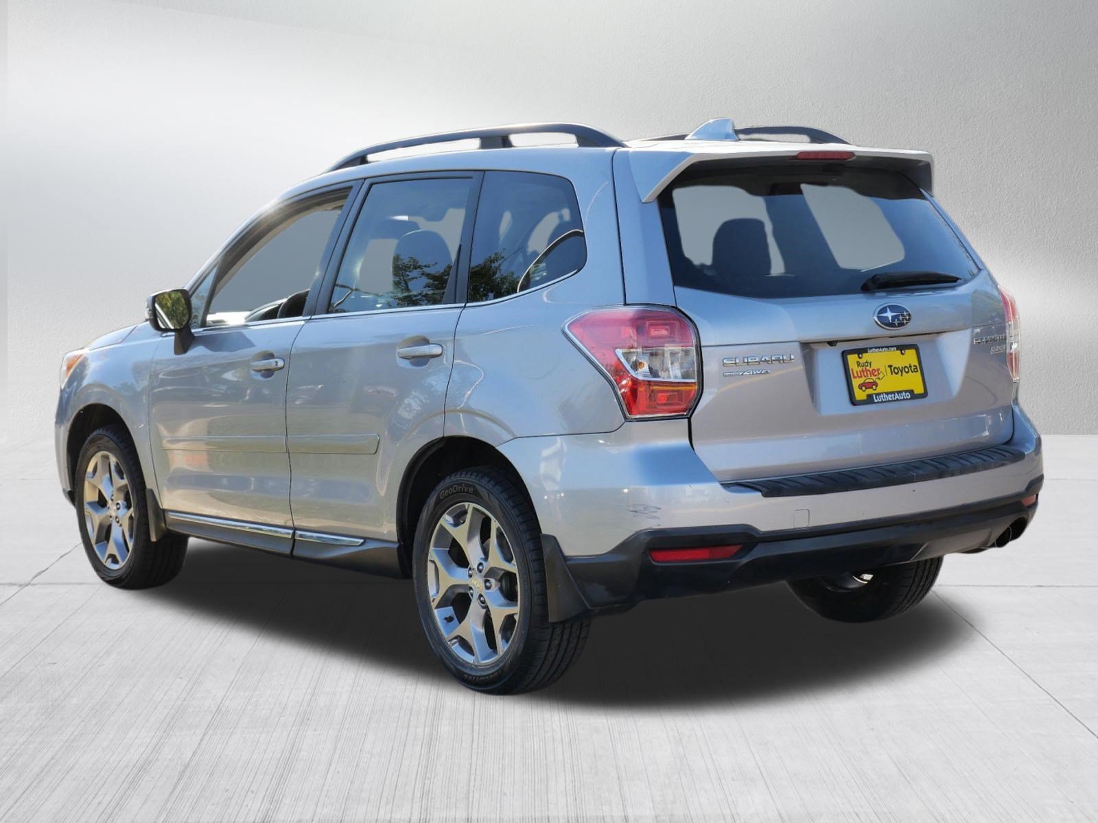 Used 2016 Subaru Forester 2.5i Touring w/ Eyesight & Navigation System AWD/4WD image 5