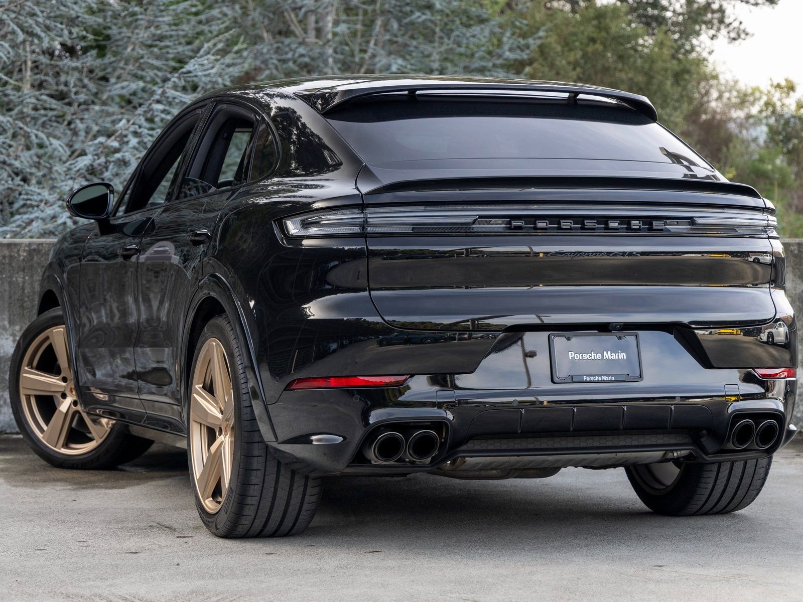 Certified 2025 Porsche Cayenne GTS image 3