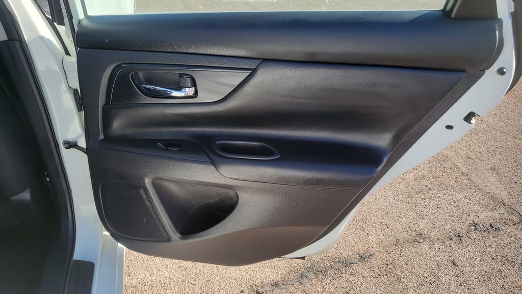 Used 2017 Nissan Altima 2.5 S w/ Power Driver Seat Package FWD image 18
