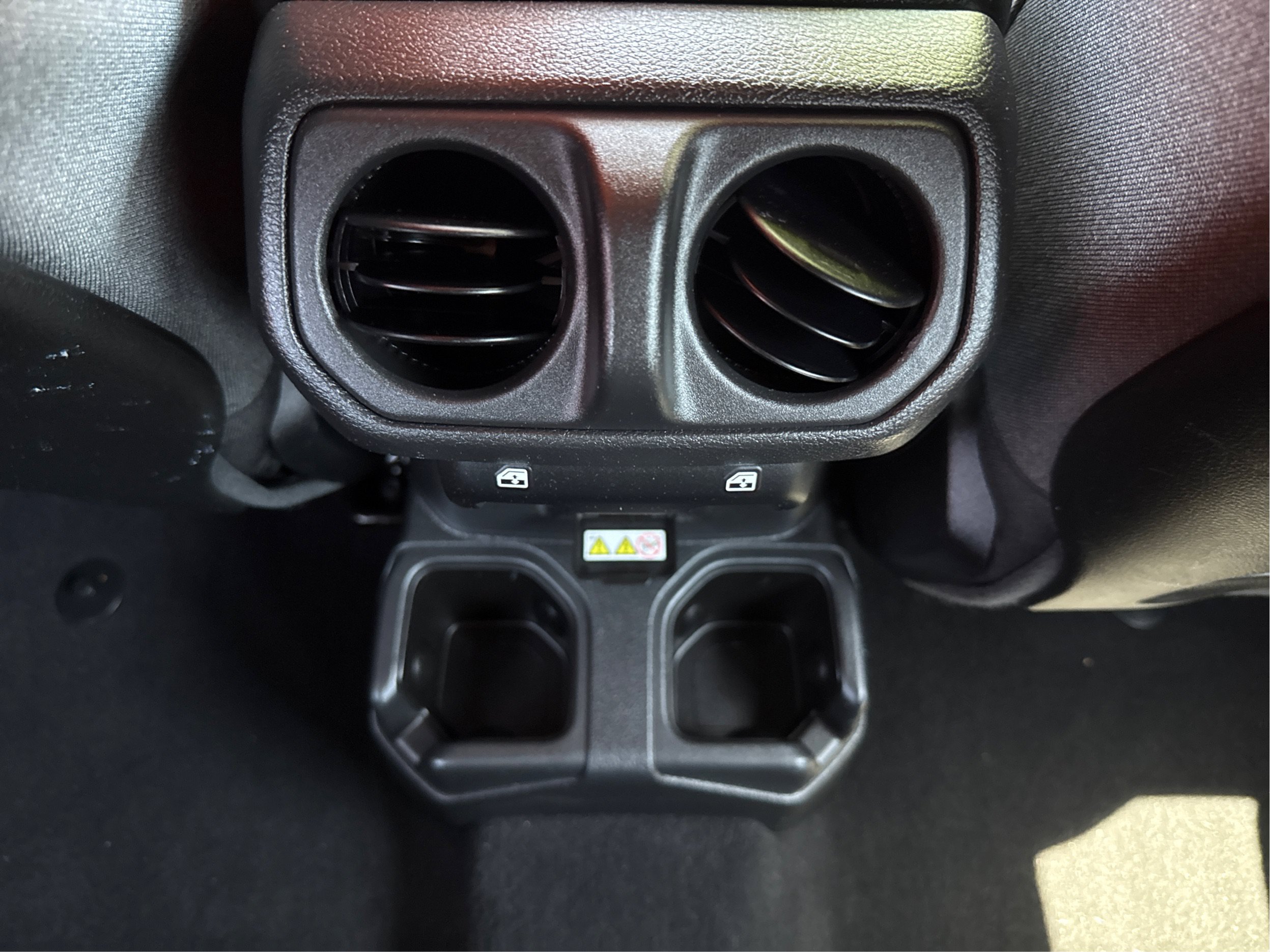 Used 2024 Jeep Wrangler Unlimited Rubicon w/ Technology Group AWD/4WD image 22