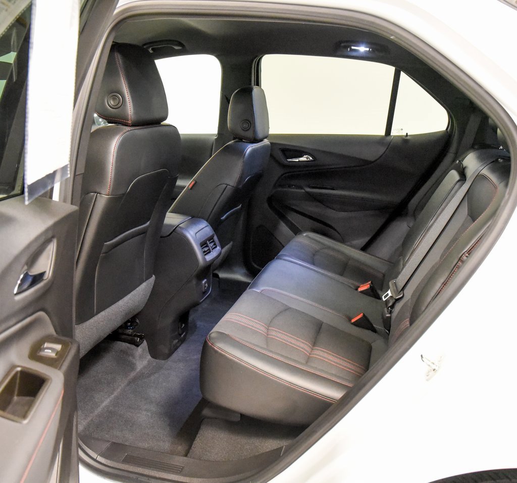 Used 2023 Chevrolet Equinox RS image 4