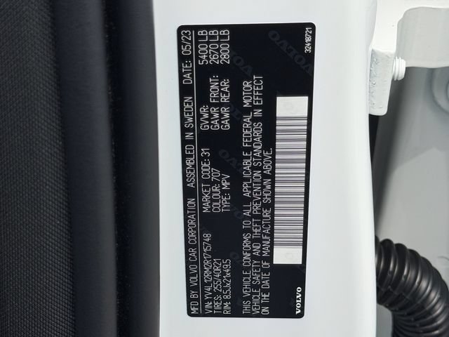 Certified 2024 Volvo XC60 B5 Ultimate AWD/4WD image 29