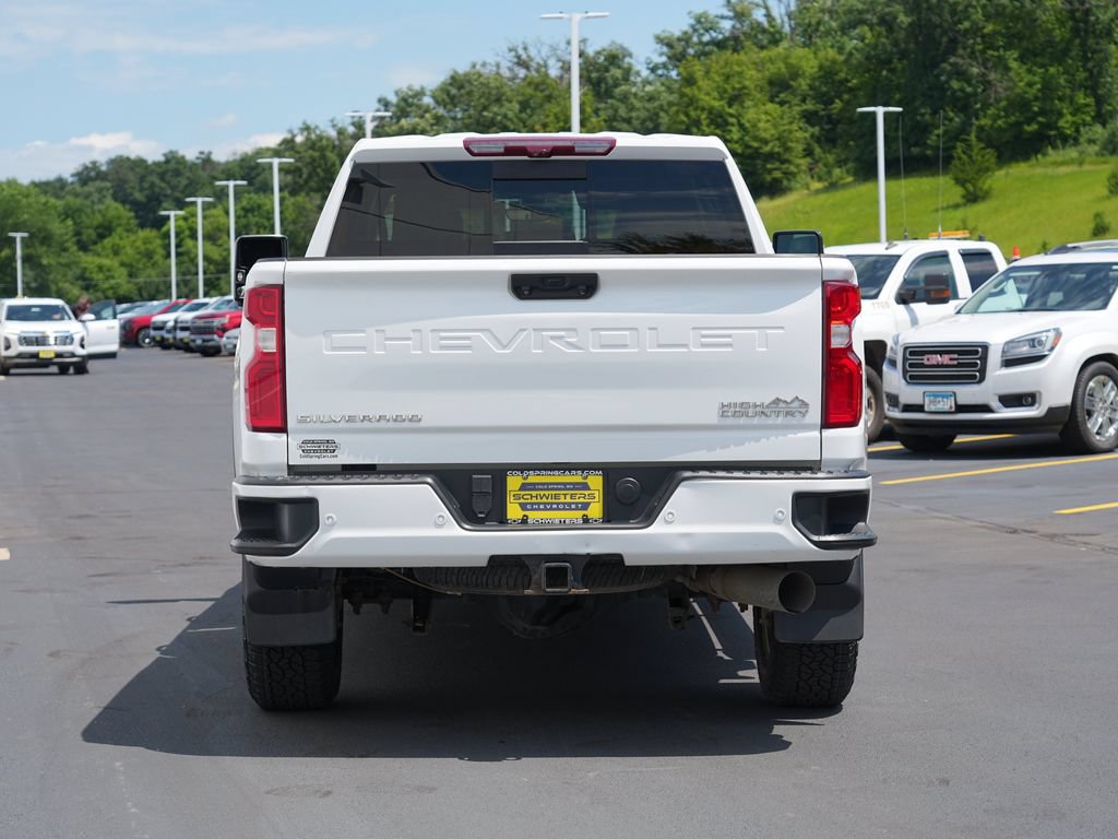 Certified 2022 Chevrolet Silverado 3500 High Country w/ Z71 Off-Road Package AWD/4WD image 4