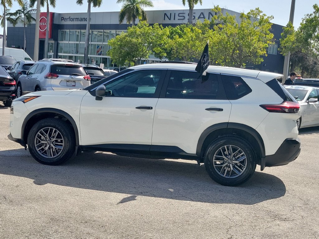 Certified 2023 Nissan Rogue S FWD image 10