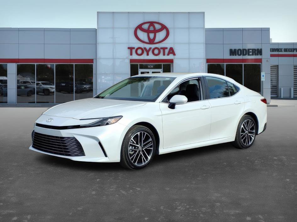 Used 2025 Toyota Camry XLE