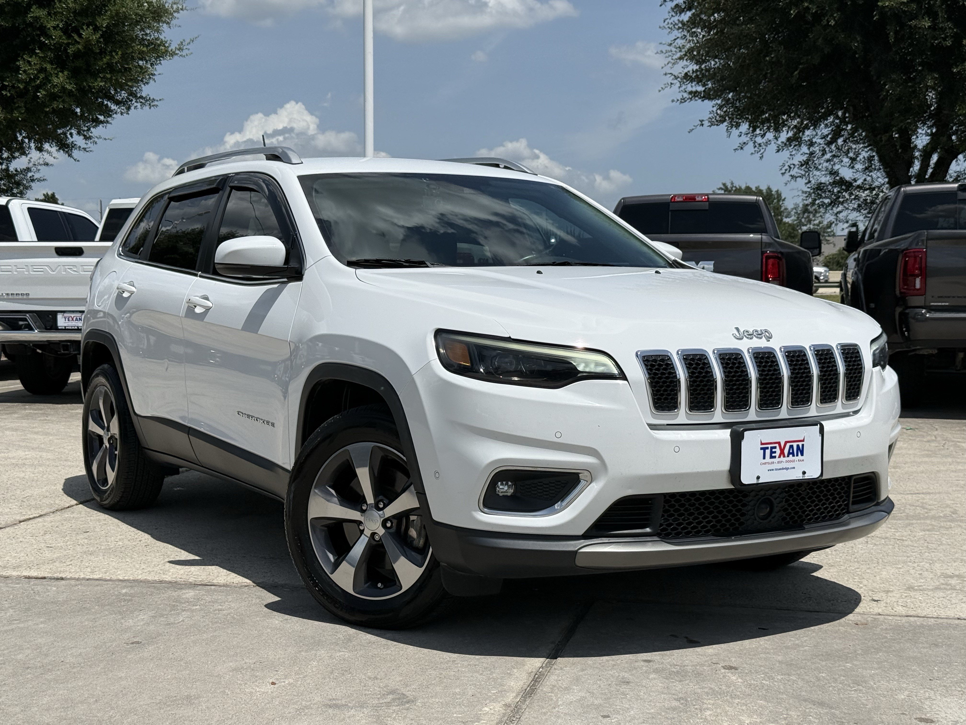Used 2019 Jeep Cherokee Limited w/ Technology Group AWD/4WD video 2