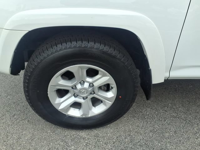 Certified 2024 Toyota 4Runner SR5 Premium w/ Moonroof Package AWD/4WD image 27