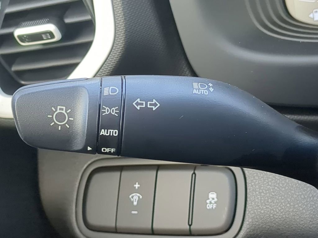 New 2025 Hyundai Venue Limited image 26