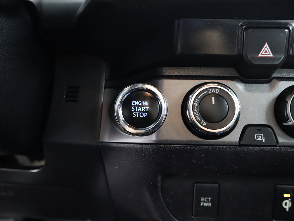 Used 2019 Toyota Tacoma TRD Sport AWD/4WD image 35