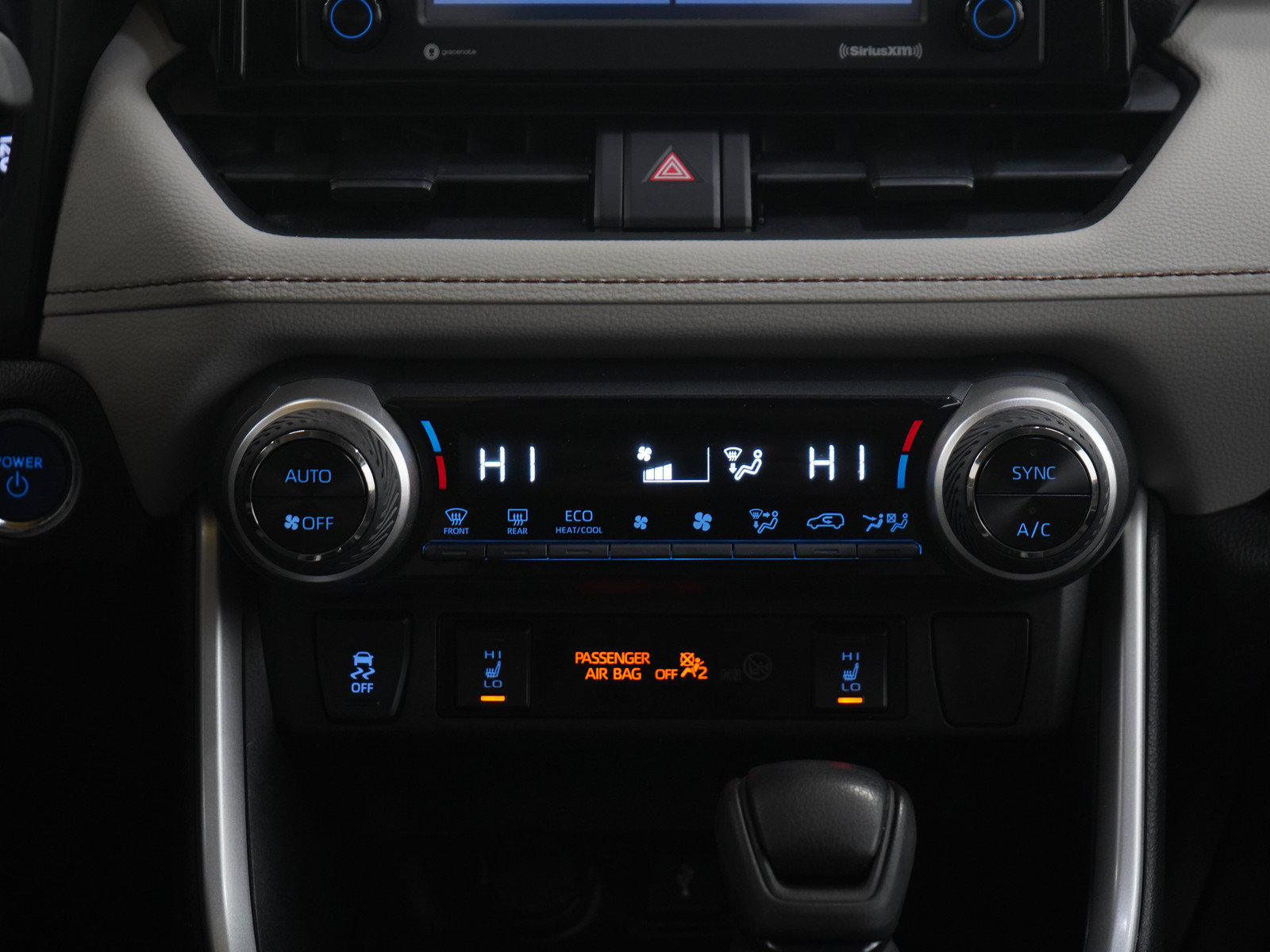 Used 2021 Toyota RAV4 XLE w/ XLE Grade Weather Package AWD/4WD image 16