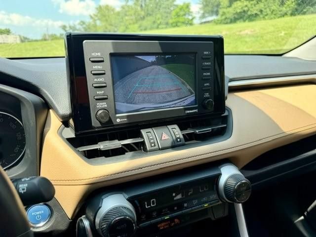 Certified 2022 Toyota RAV4 XLE Premium AWD/4WD image 13