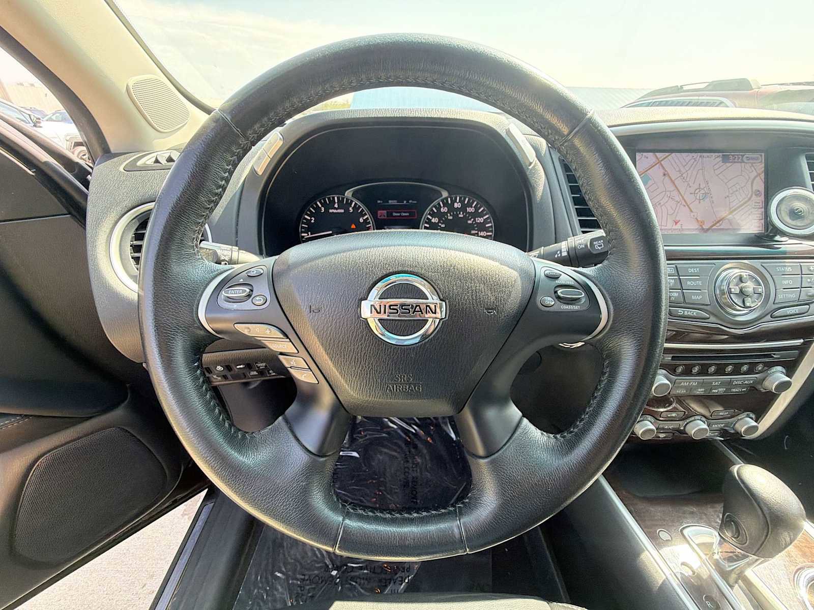 Used 2015 Nissan Pathfinder Platinum w/ Cargo Package image 20