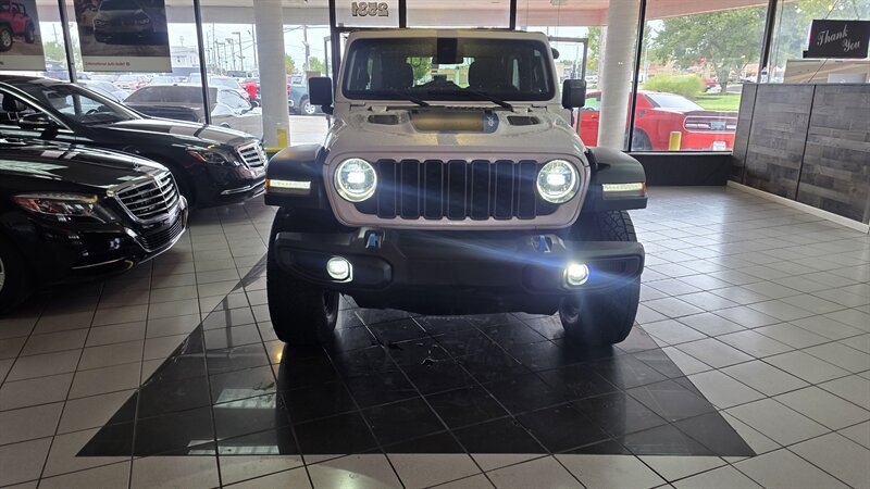 Used 2024 Jeep Wrangler Unlimited Rubicon 4xe AWD/4WD image 3
