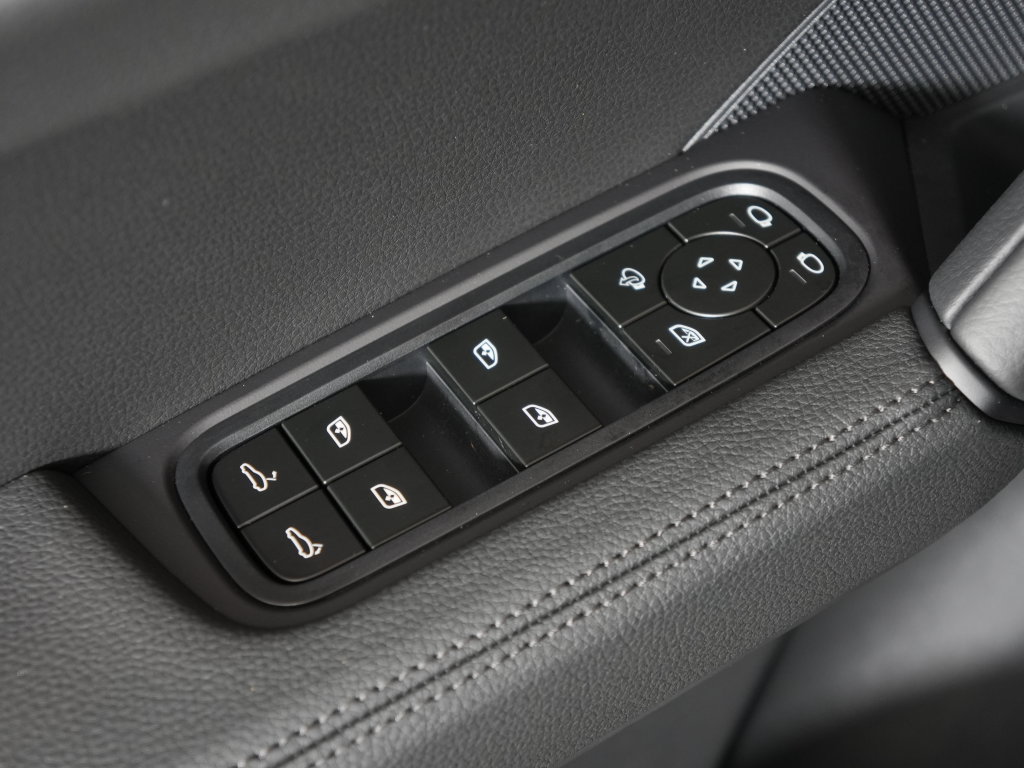 New 2026 Porsche Cayenne S AWD/4WD image 16