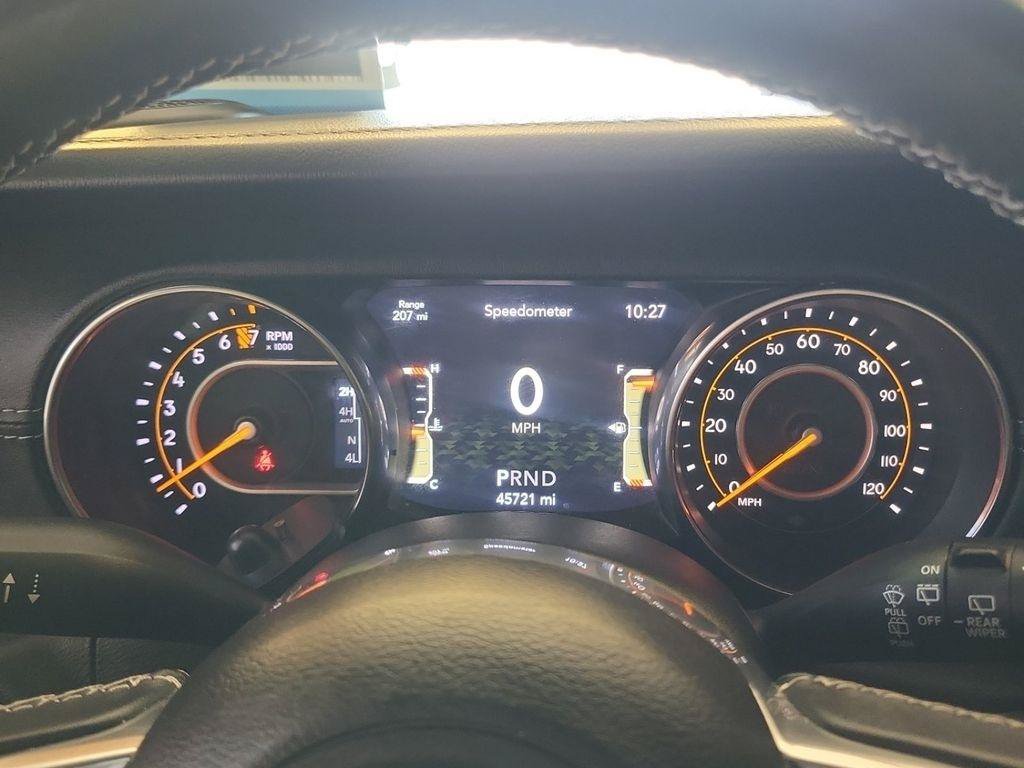Used 2019 Jeep Wrangler Unlimited Sahara AWD/4WD image 11